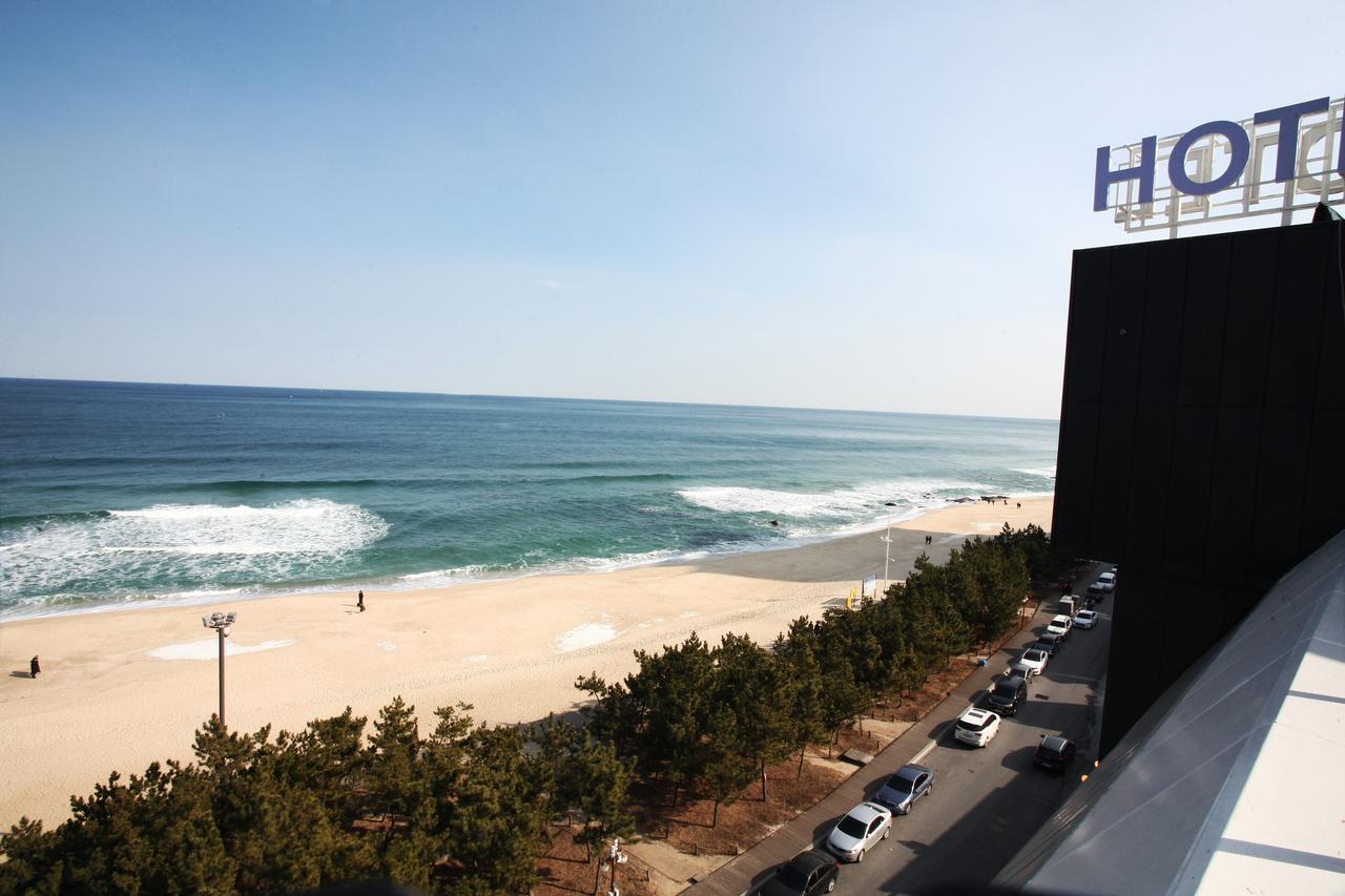 Hotel R Gangneung Esterno foto